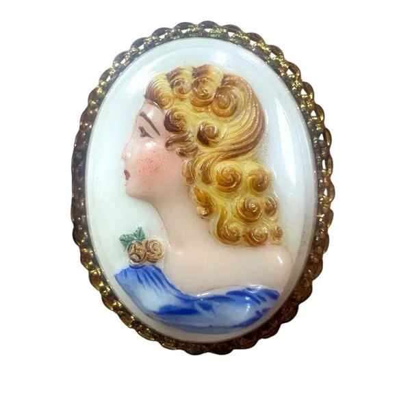 Antique Czech Glass Cameo Brooch Czechoslovakia Gold Filigree Victorian Style - Picture 1 of 5